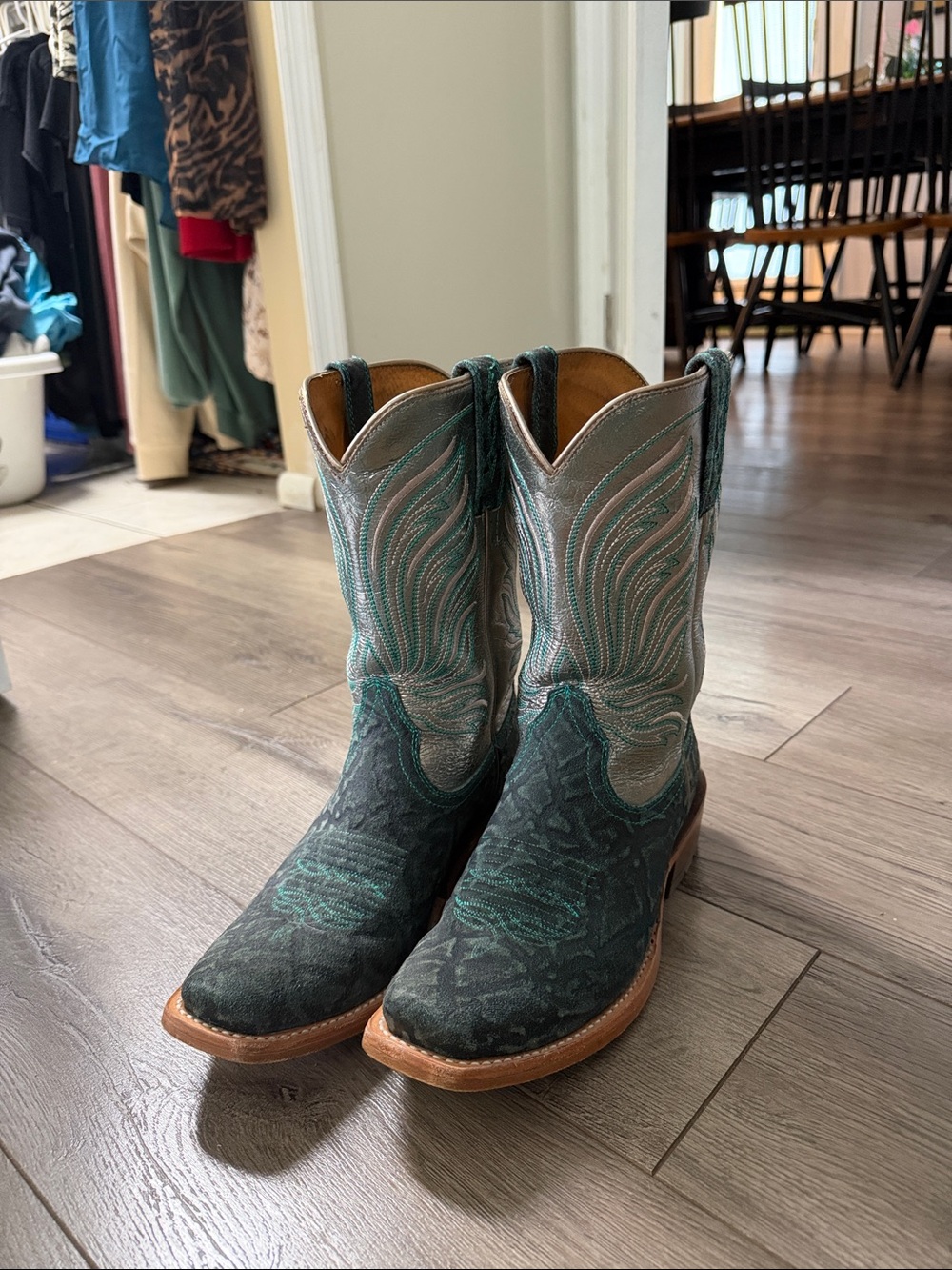 Women’s Western Cowboy Boots - Picture 1 of 5